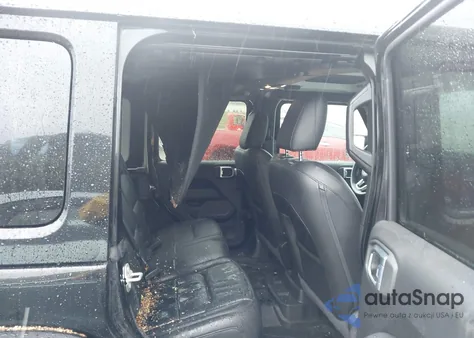 2021 Jeep Wrangler Unlimited Sahara Altitude 4X4 z USA, uszkodzony, nr VIN 1C4HJXEN4MW740909